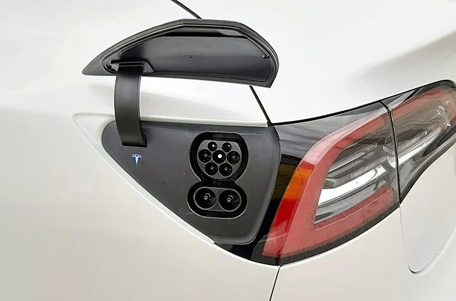 Portable Tesla Charger 7kW (GCC / Type 2)