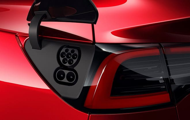 Portable Tesla Charger 7kW All-Plugs (UAE/Type2)